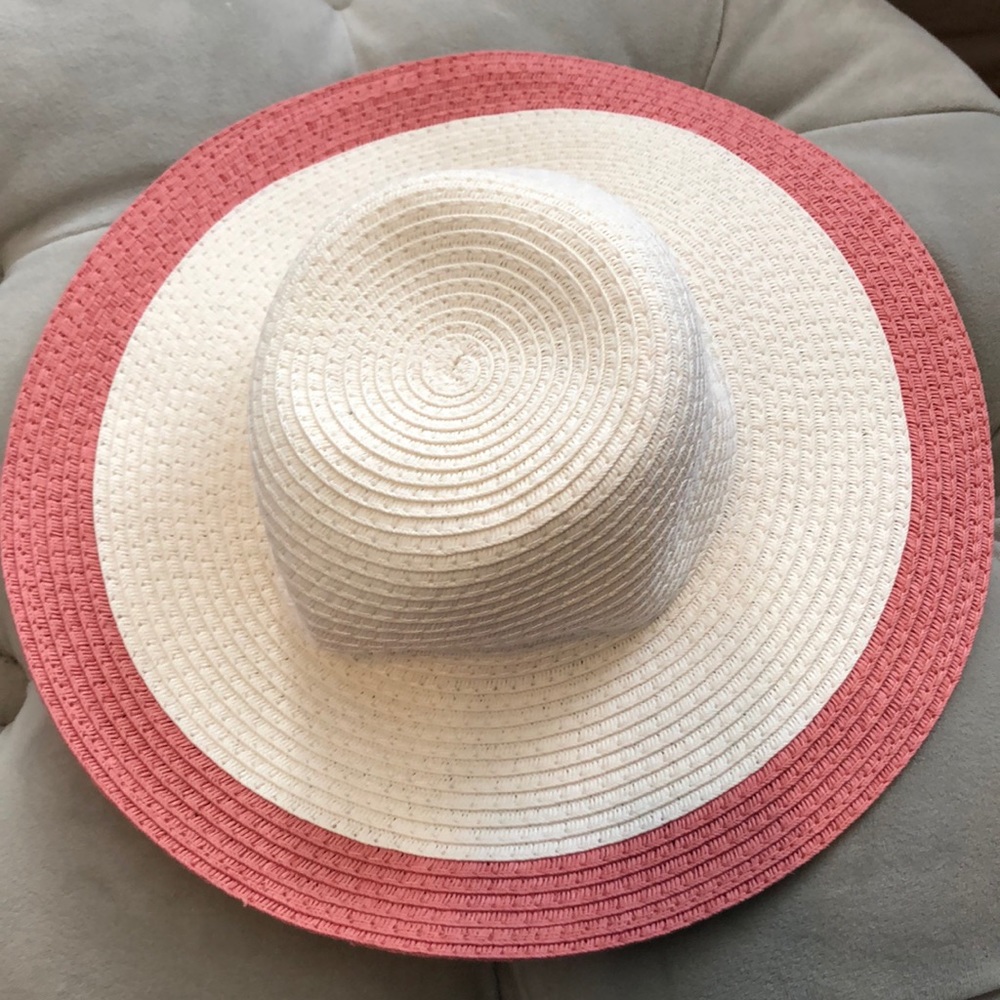 Janie and Jack wide brim hat. Sz 0-3 months.